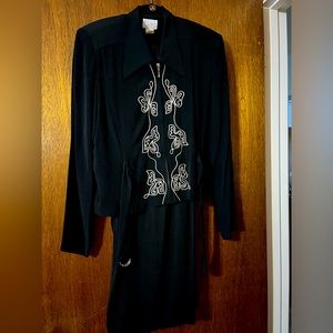 Pant set/ Top has pads